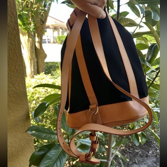 Vintage Dooney & Bourke Backpack Bucket Bag Shoulder Purse USA Black Canvas READ - Picture 3 of 15